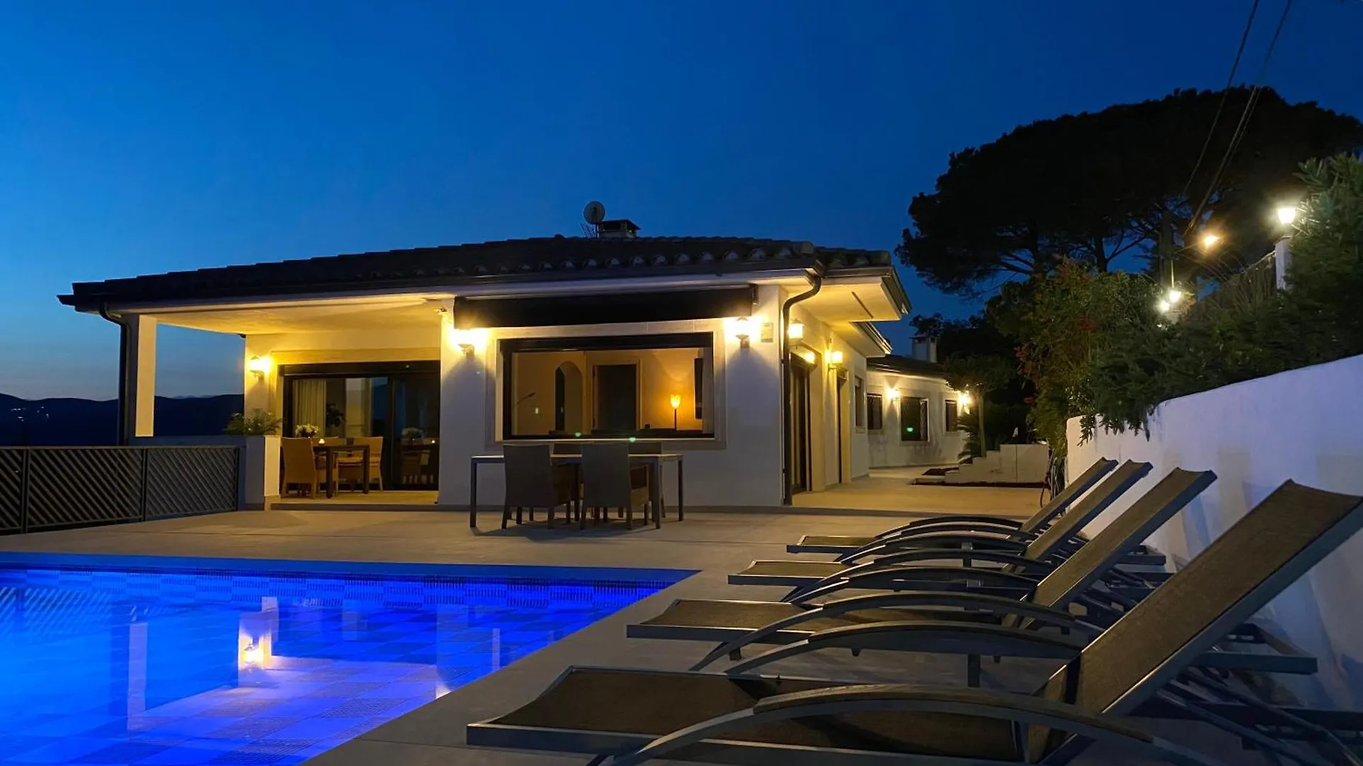 Villa Pirineus A Beautiful Villa With Pool Santa Cristina d'Aro Ισπανία